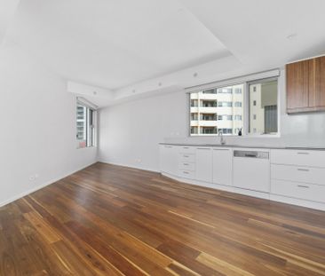 Versatile Floor Plan - Photo 3