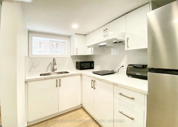 808 Midland Avenue #Lwr - Photo 1