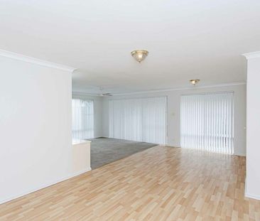 Seaside Comfort in Ocean Reef – Spacious Family Home! - Photo 3