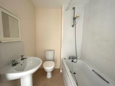 Kirkstall Road, Barnsley - Photo 5