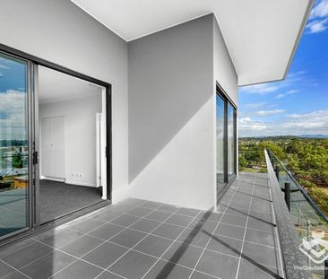2bed - 2bath Top Level stunning over 180degree view, 500m to Westfi... - Photo 6