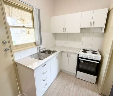 Studio Apartment - Photo 2