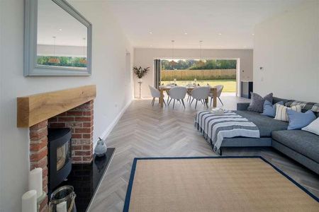 Bembridge, Isle Of Wight, PO35 - Photo 2