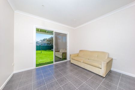 A Fresh, Modern Family Retreat in a Prime Location - Photo 2