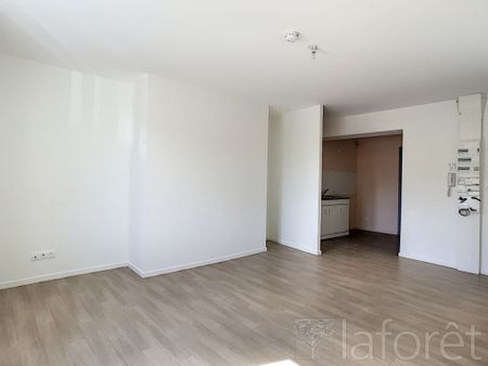 Location Appartement 2 pièces 49m² - Photo 2