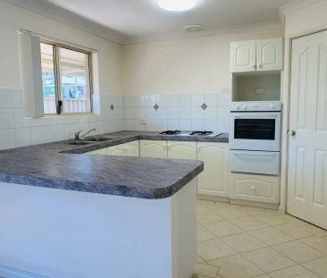 Low maintenance & Convenient - Photo 6