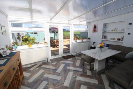 2 bedroom terraced bungalow to rent - Photo 3