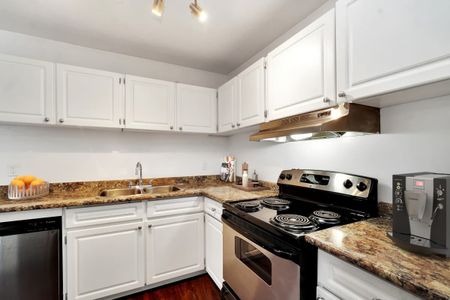 Berry Road Apartments - 2 Bedroom - Photo 3