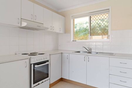 Low-maintenance living space in the heart of Drayton - Photo 4