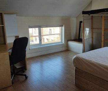 Room in a Shared House, Loughborough Road, NG2 - Photo 4
