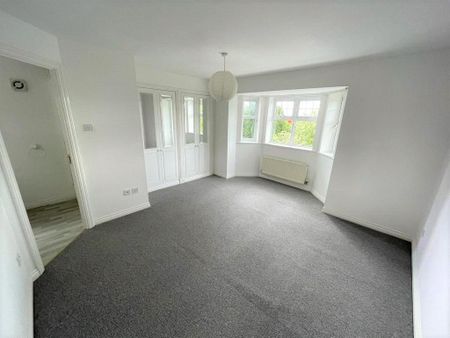 4 bedroom detached house to rent - Photo 5