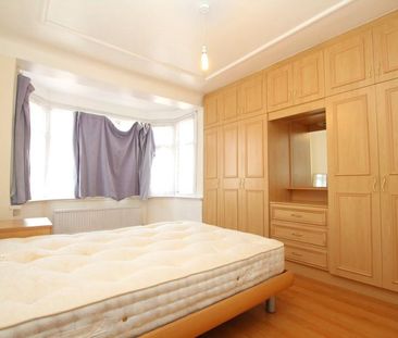 3 bedroom semi-detached house to rent - Photo 4