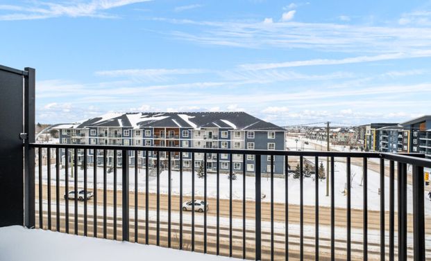 Pine: Black Cabinets – 225 Peguis, Winnipeg, MB - Photo 1