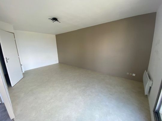 Location Appartement 1 pièce 31m² LE MESNIL ESNARD 76240 - Photo 1