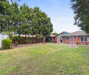 Family Home in Unbeatable Location! - Photo 2