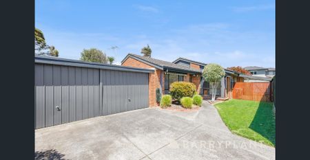 Spacious 3-Bedroom Home with Generous Entertaining and Prime Location - Photo 4