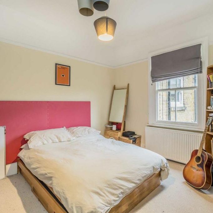 3 bedroom flat to rent - Photo 1