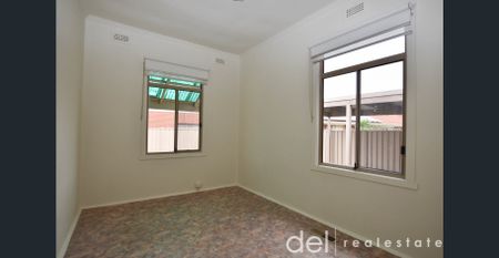 Beautiful Family Home in Unbeatable Location - Photo 3