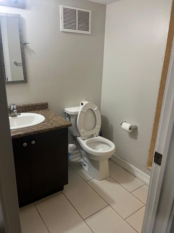 For Lease - 166 Golden Springs Drive, Brampton, Ontario - Photo 4