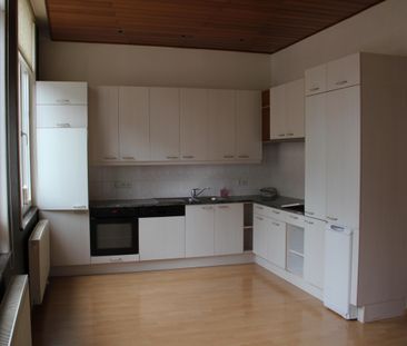Ruim appartement met twee slaapkamers en terras. - Photo 5