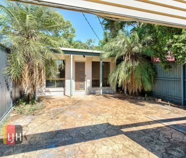 LOW SET 3 BEDROOM HOME IN STAFFORD - Photo 2