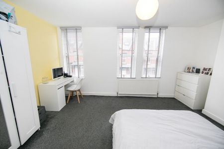 Winston Gardens, Headingley, Leeds - Photo 5