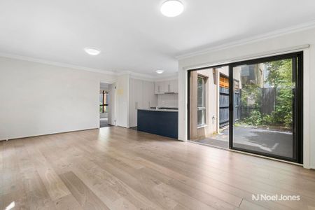 1/19 Bourke Street, RINGWOOD - Photo 2