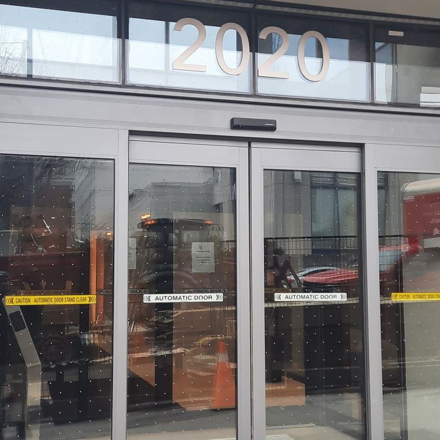 For Lease - 2020 Bathurst Street Unit# 1807, Toronto, Ontario - Photo 1