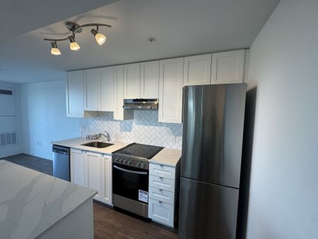 For Lease - 408 Browns Line Unit# 513, Toronto, Ontario - Photo 3