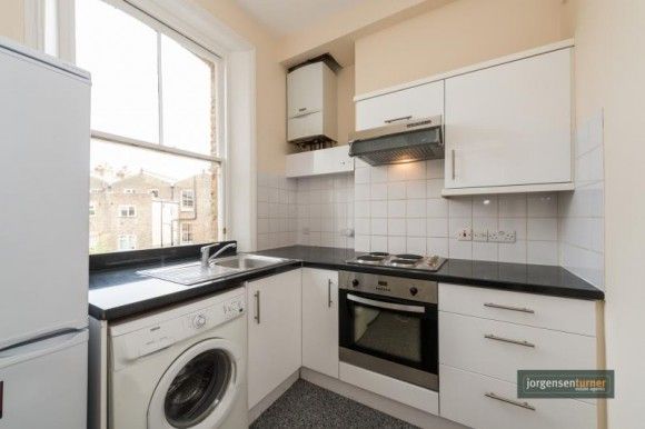 SUPERB TWO DOUBLE BEDROOM FIRST FLOOR FLAT IN WESTBOURNE PARK ZONE 2 - Photo 1