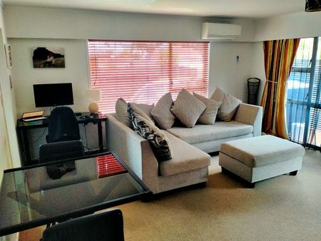 Short Term Fully furnished 3 bed house - Photo 2