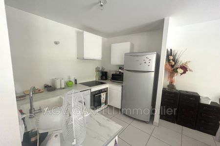 Location Appartement 2 pièces 43m² HYERES 83400 - Photo 5