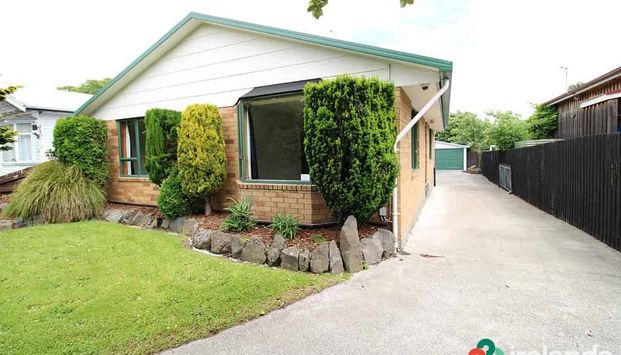 Sweet Retreat on York Street - Photo 1