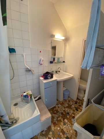 Location Appartement 1 pièce 20m² SAUMUR 49400 - Photo 4