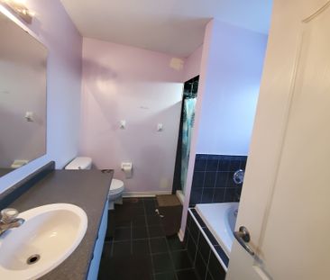 For Lease - 152 Binder Twine Trail, Brampton, Ontario - Photo 6