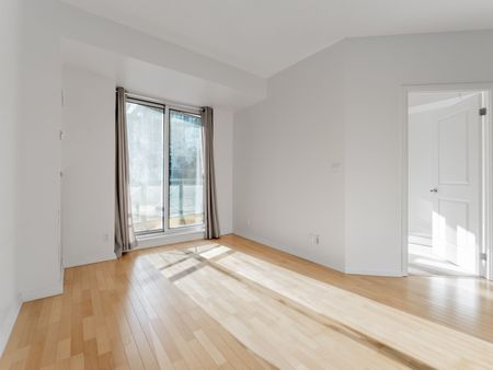 For Lease - 35 Hayden Street Unit# 318, Toronto, Ontario - Photo 3