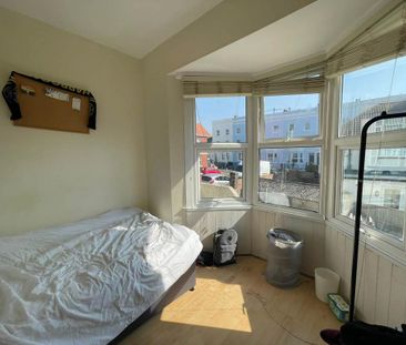 3 bedroom flat to rent - Photo 5