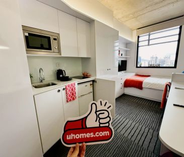 Signature Studio Apartment - Photo 2