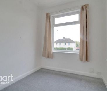 4 bedroom semi-detached house to rent - Photo 6