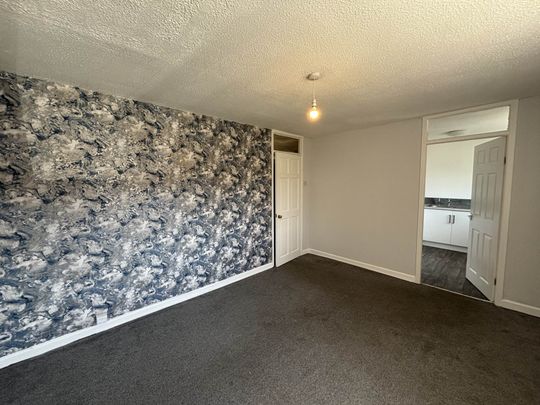 Price £950 pcm - Available Now - Unfurnished - Photo 1