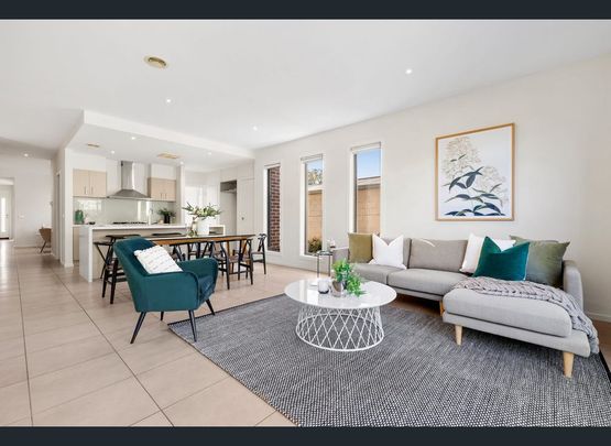 30b Gowrie Street, Bentleigh East VIC 3165 - Townhouse For Rent | Domain - Photo 1