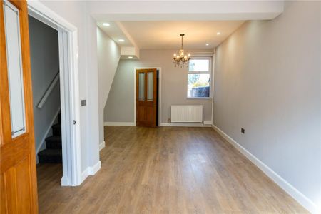 3 bedroom terraced house to rent - Photo 2