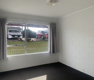 Unit 2, 9 Alston Avenue, Kelston, Auckland - Photo 3