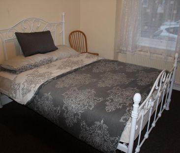 1 bedroom in a house share to rent - Photo 4