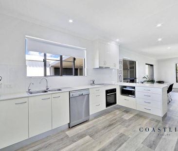 BREAK LEASE: 3 bedroom home located near central Bargara! - Photo 3