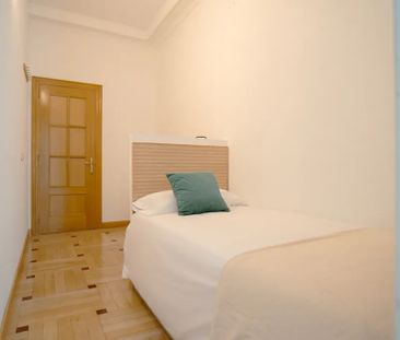 Calle de Joaquín María López, Madrid, Community of Madrid 28015 - Photo 4