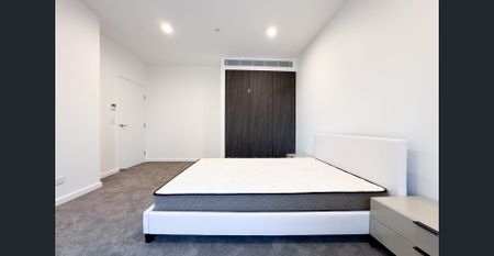 Castle Residences | Elegant 1-Bedroom + Study Residence on Level 30 - Photo 3