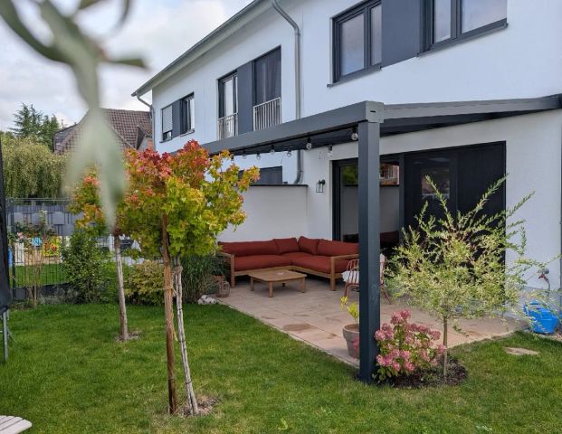 Traumhaftes Einfamilienhaus mit Einbauküche in einer gewachsenen Neubauanlage - frisch renoviert - Foto 1