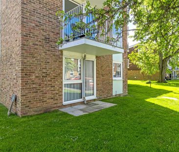 Dorchester Gardens, Worthing - Photo 6