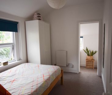 4 or 5 bedroom house - Photo 5